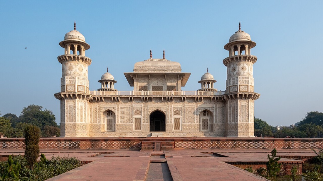 Itimad-ud-Daulah, Agra